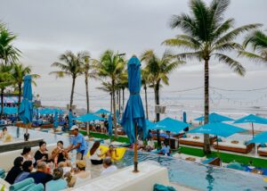 seminyak beach club,canggu beach club bali 