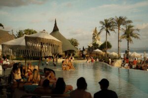 seminyak beach club,canggu beach club bali 