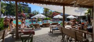 seminyak beach club,canggu beach club bali 
