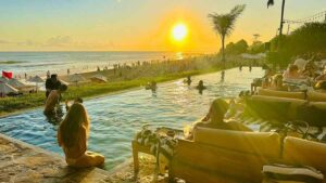 seminyak beach club,canggu beach club bali 
