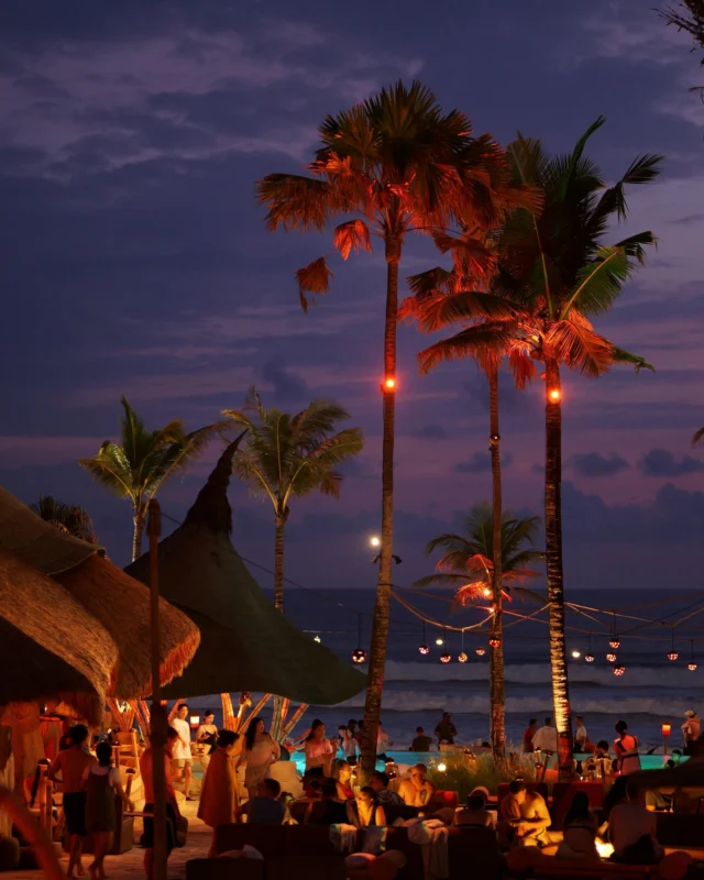 Magic hour, ocean breeze, and music in the air, this is where the night begins.

Treat yourself a daybed at maribeachclub.com 

#MariBeachClub